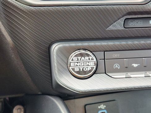 Used 2025 Ford Mustang Coupe image 20