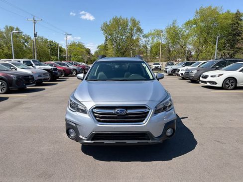 Used 2019 Subaru Outback 2.5i Limited AWD/4WD image 16