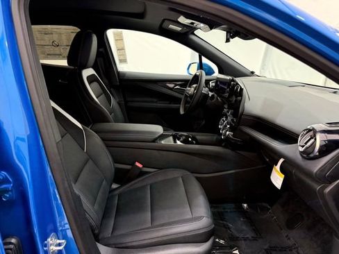 New 2025 Chevrolet Blazer EV LT image 17