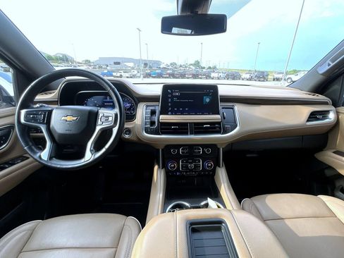 Used 2022 Chevrolet Tahoe Premier AWD/4WD image 13