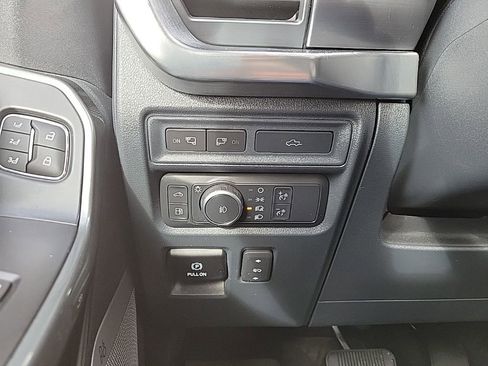 Used 2022 Ford F150 Lariat w/ Equipment Group 502A High AWD/4WD image 29