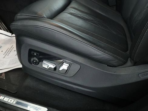 Used 2025 BMW X7 M60i image 9