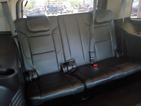 Used 2018 Chevrolet Tahoe 2WD w/ Remote Keyless Entry Package image 16