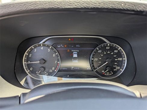 Used 2022 Nissan Frontier SV w/ Technology Package image 13