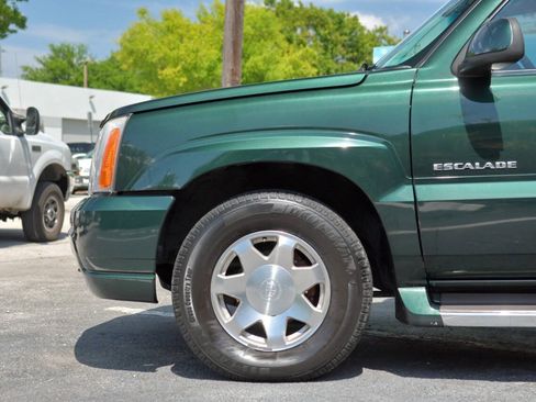 Used 2002 Cadillac Escalade AWD image 6