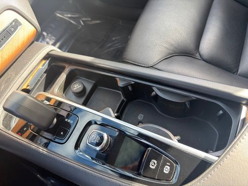 Used 2023 Volvo XC90 B6 Plus w/ Protection Package Premier image 28