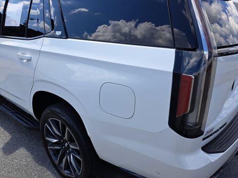 Certified 2024 Cadillac Escalade Sport w/ Heavy-Duty Trailer Package AWD/4WD image 20