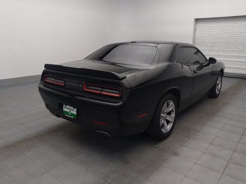 Used 2021 Dodge Challenger SXT RWD image 9