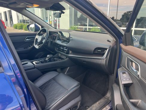 Used 2023 Nissan Rogue Platinum w/ Platinum Premium Package AWD/4WD image 10