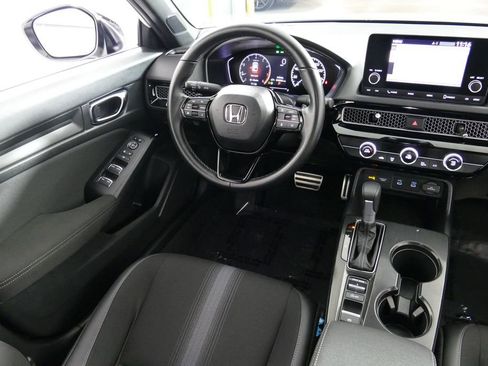 Used 2025 Honda Civic Sport image 16