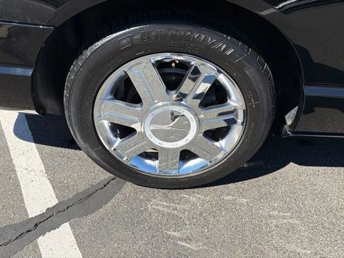 Used 2005 Ford Thunderbird RWD image 23