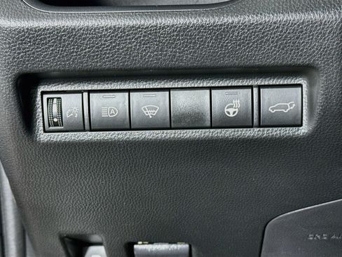 Certified 2022 Toyota RAV4 XLE Premium AWD/4WD image 10