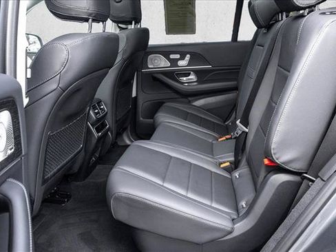 Certified 2026 Mercedes-Benz GLS 450 4MATIC image 21