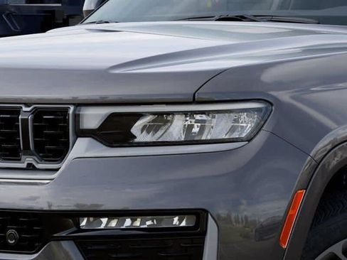 New 2026 Jeep Grand Cherokee Summit w/ Obsidian Package AWD/4WD image 3