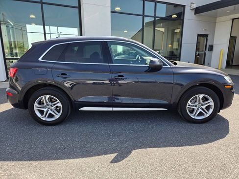 Used 2019 Audi Q5 2.0T Premium w/ Convenience Package image 2
