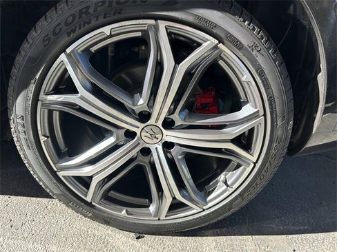 Used 2023 Maserati Levante GT image 6