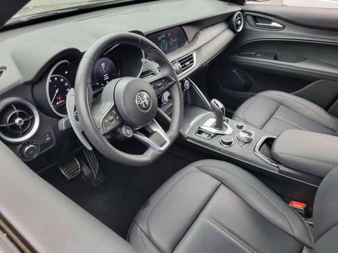 Used 2024 Alfa Romeo Stelvio Sprint RWD image 3