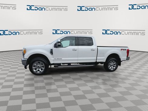 Used 2017 Ford F250 Lariat w/ Chrome Package image 5