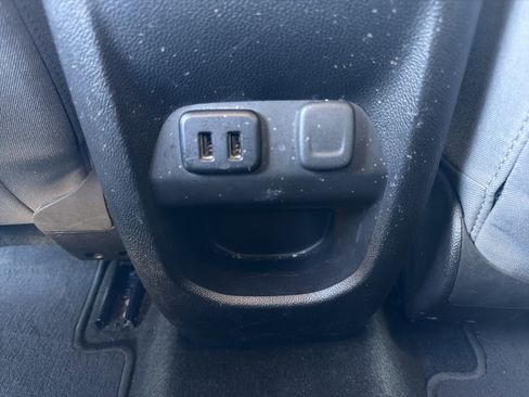 Used 2016 Chevrolet Colorado LT w/ LT Convenience Package RWD image 9