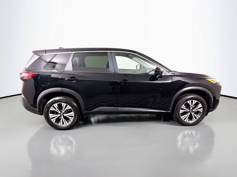 Used 2022 Nissan Rogue SV FWD image 11