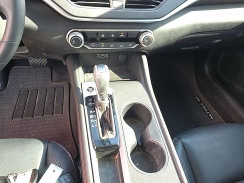 Used 2022 Nissan Altima 2.5 SR image 18