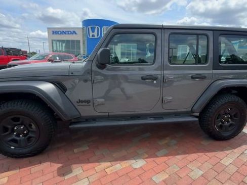 Used 2022 Jeep Wrangler Unlimited Sport AWD/4WD image 7