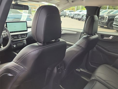 New 2025 Ford Escape SE w/ PHEV Premium Package image 10