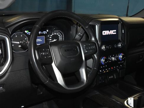 Used 2022 GMC Sierra 2500 Denali image 2
