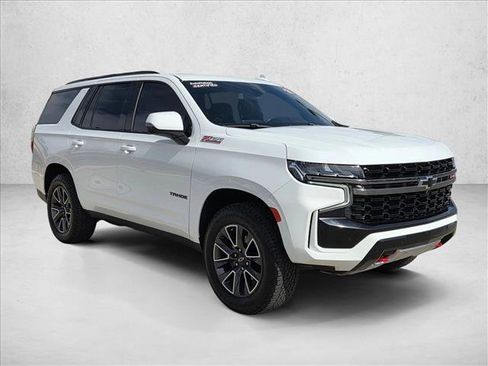 Used 2021 Chevrolet Tahoe Z71 w/ Z71 Signature Package AWD/4WD image 3