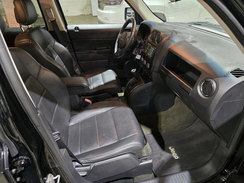 Used 2017 Jeep Patriot High Altitude AWD/4WD image 31