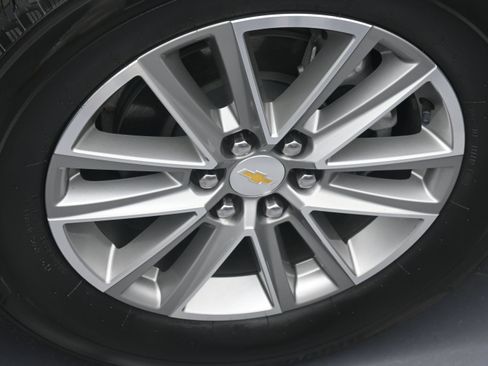 Used 2022 Chevrolet Traverse LT w/ LPO, Floor Liner Package AWD/4WD image 12