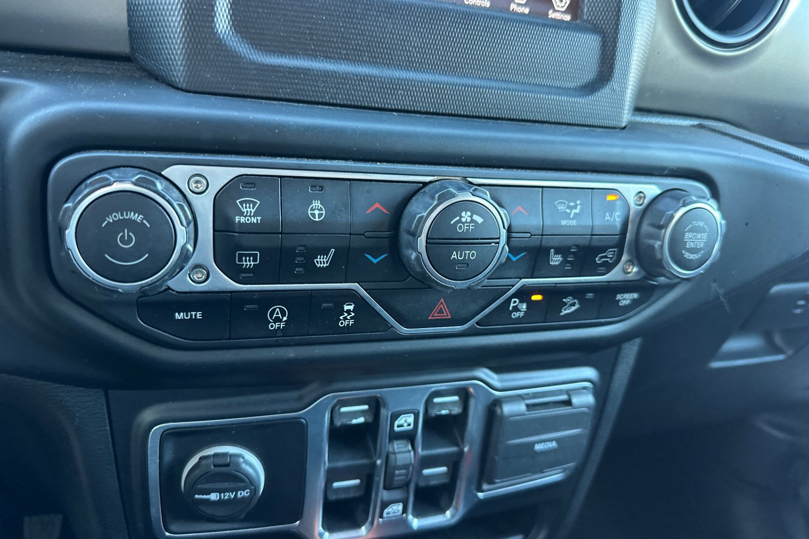 Used 2020 Jeep Wrangler Unlimited Sport AWD/4WD image 27