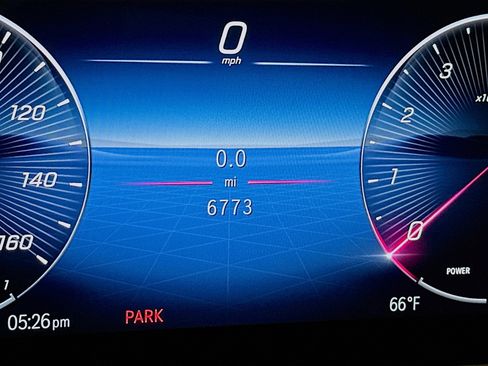 Used 2024 Mercedes-Benz GLS 450 4MATIC image 9