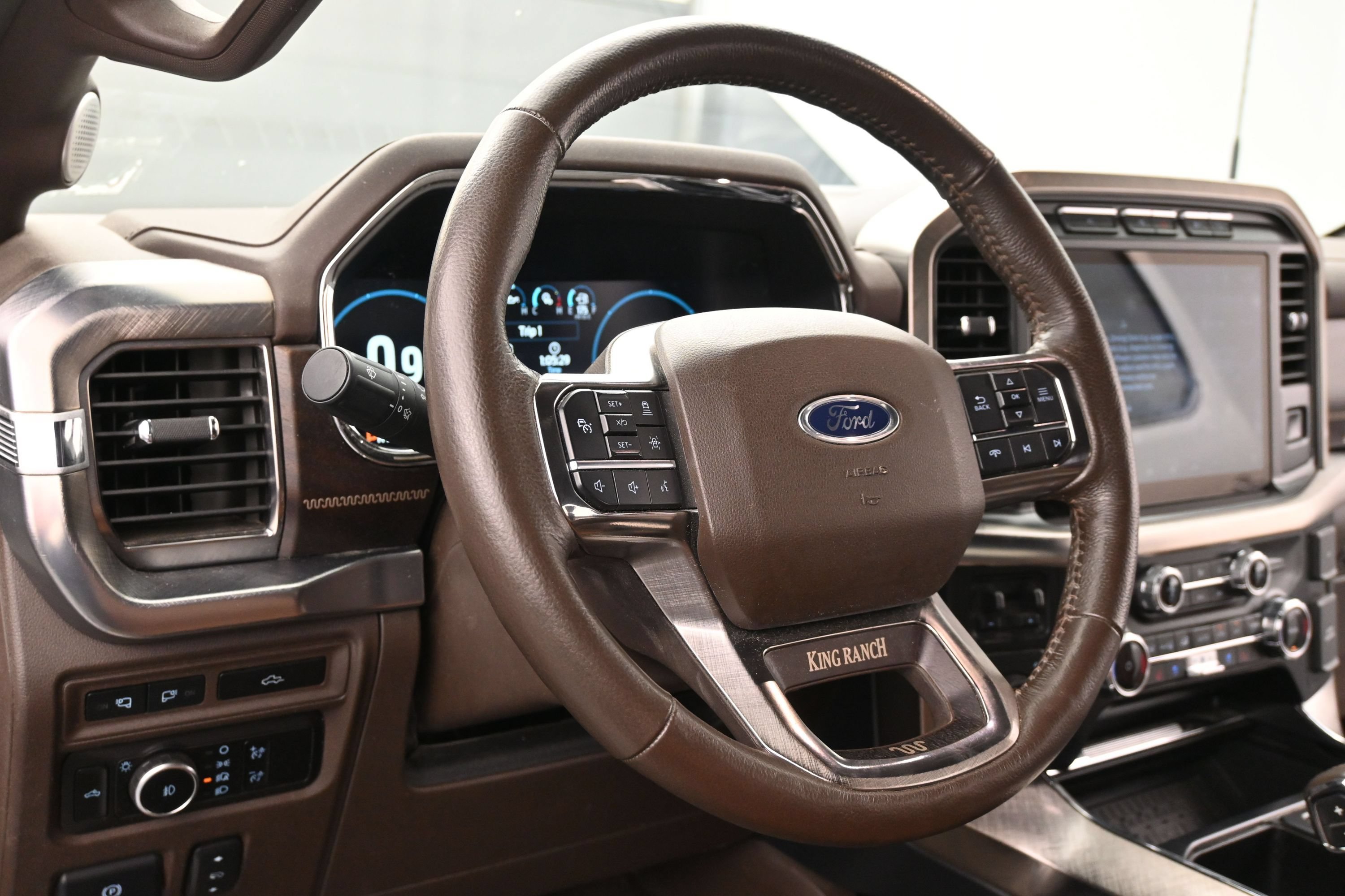 Used 2023 Ford F150 King Ranch w/ Equipment Group 601A High AWD/4WD image 13