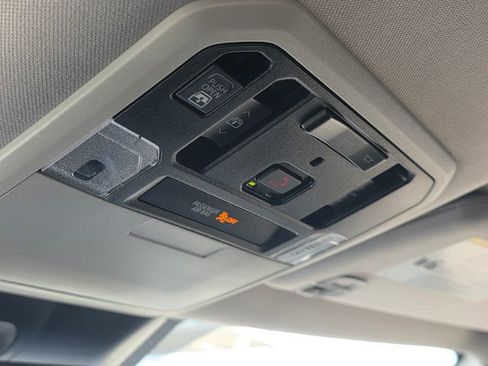 Used 2024 Toyota Tundra Limited AWD/4WD image 25