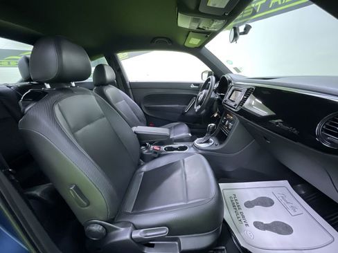 Used 2017 Volkswagen Beetle 1.8T Classic image 26
