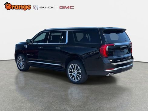 New 2026 GMC Yukon XL Denali w/ Denali Reserve Package image 5