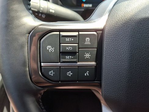 Certified 2026 Ford F450 Platinum w/ FX4 Off-Road Package AWD/4WD image 29