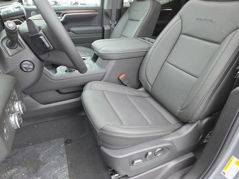 New 2026 GMC Sierra 1500 Denali w/ Denali Reserve Package image 36