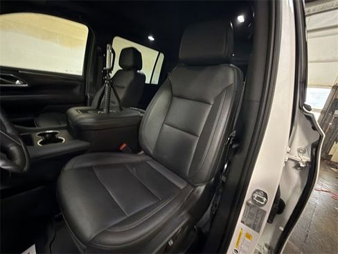 Certified 2024 Chevrolet Suburban Z71 w/ Luxury Package image 11