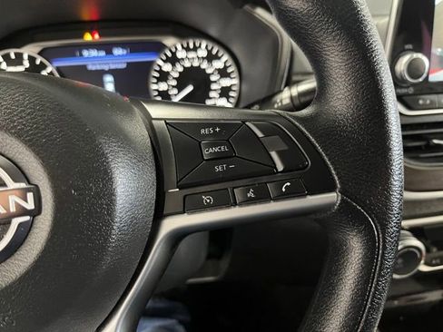 Used 2024 Nissan Altima 2.5 SV FWD image 27