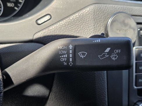 Used 2012 Volkswagen Jetta GLI Autobahn image 30