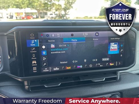 Used 2025 Jeep Wrangler Sport AWD/4WD image 19