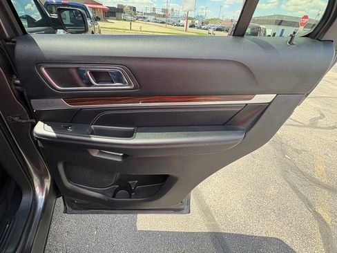 Used 2016 Ford Explorer Limited AWD/4WD image 18