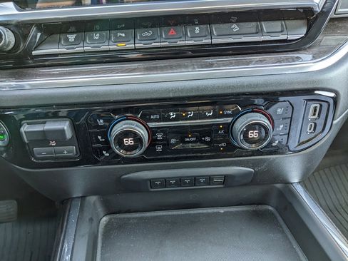 Used 2024 Chevrolet Silverado 2500 LTZ w/ LTZ Plus Package image 72