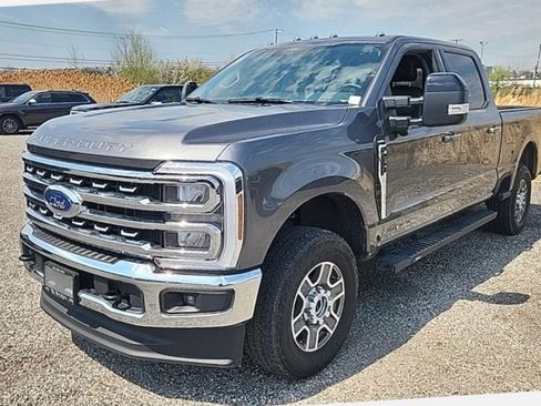 Used 2025 Ford F250 Lariat AWD/4WD image 1
