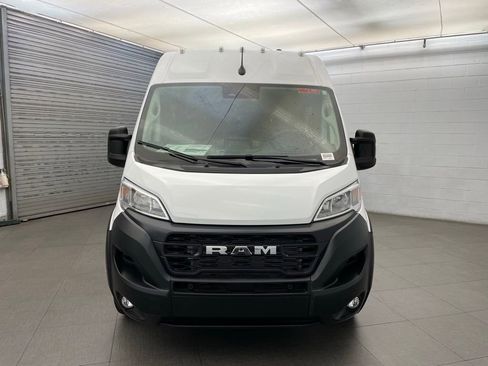 New 2026 RAM ProMaster 2500 w/ Crew Van Package FWD image 9