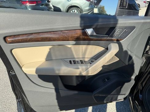 Used 2018 Audi Q5 2.0T Premium Plus w/ Premium Plus Package image 13