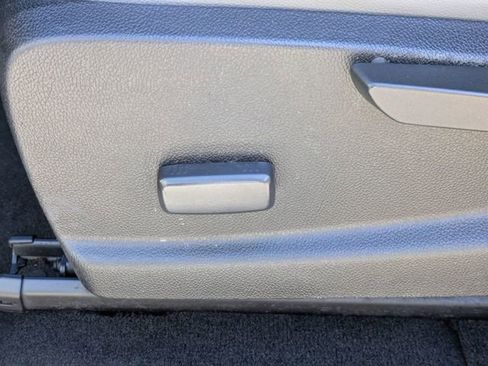 Used 2017 Chevrolet Colorado W/T w/ WT Convenience Package RWD image 19