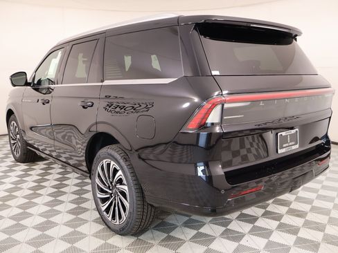 New 2026 Lincoln Navigator Black Label AWD/4WD image 25